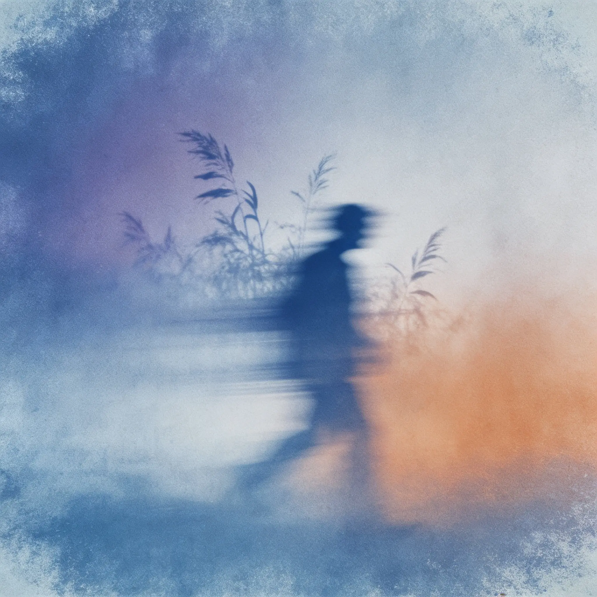 Misty abstract style, motion blur, blue-purple-orange diffuse gradual change style, blurry figures i
